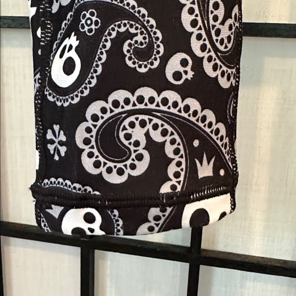 Loudmouth Leggings EUCWomen’s Sz M Skulls Paisley Black & White Halloween - Picture 5 of 8